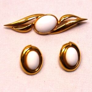 Vintage Monet White Cabochon Pin and Matching Clip Earrings